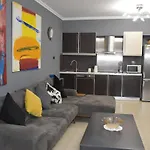 Апартаменты Spacious Family In The Centre Of