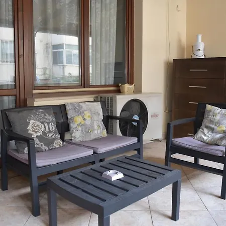 Spacious Family In The Centre Of Apartment Tirana