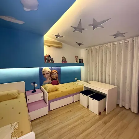Spacious Family In The Centre Of Apartmán Tirana