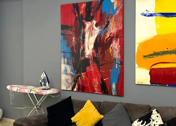 Spacious Family In The Centre Of Apartment