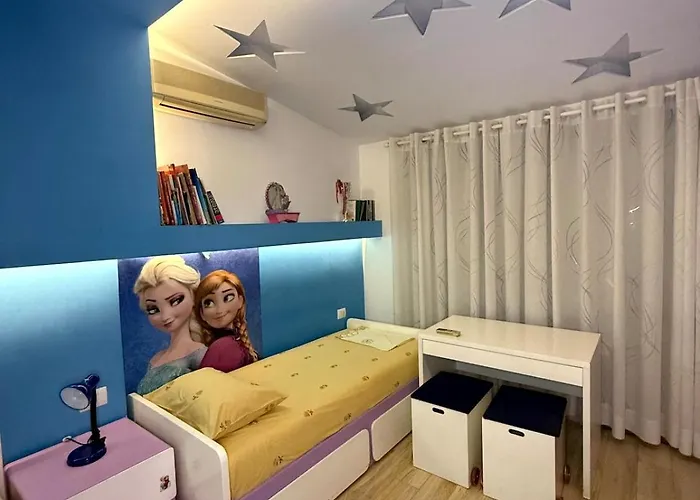 Spacious Family In The Centre Of Apartment *
