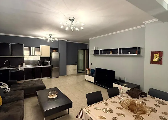 Spacious Family In The Centre Of Apartment *