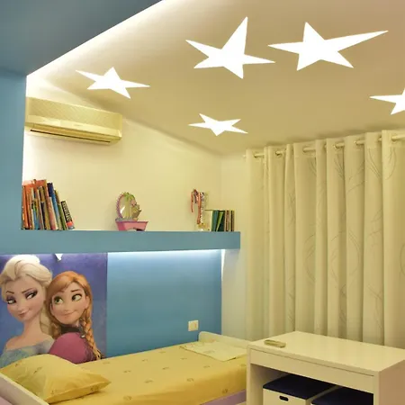 Spacious Family In The Centre Of טיראנה