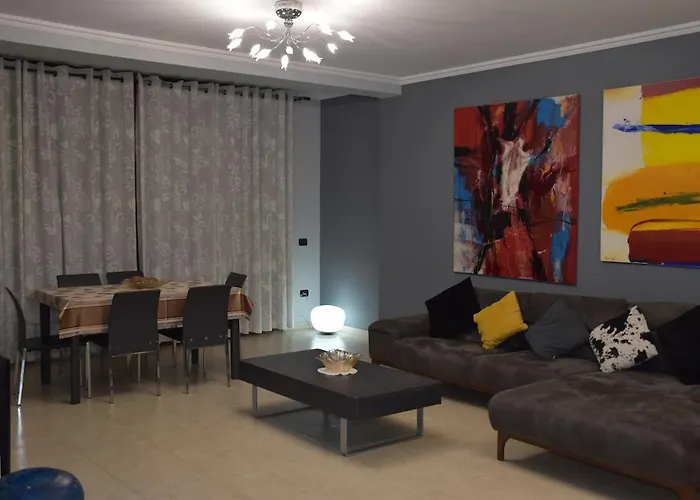 Spacious Family In The Centre Of Apartment *